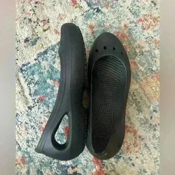 Crocs Women's Kadee Eyelet Ballerina Shoes Flats in Black 8 - Picture 3 of 5